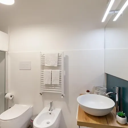 Nerissa Suites&rooms بيت ضيافة تيراسيني