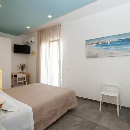 Nerissa Suites&rooms Pensjonat 4*
