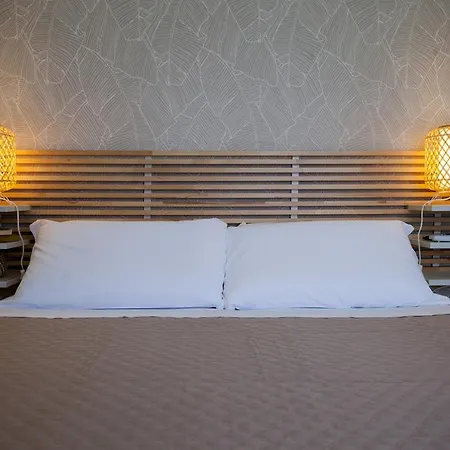 Konukevi Nerissa Suites&rooms 4*