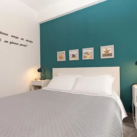Nerissa Suites&rooms Konukevi Terrasini